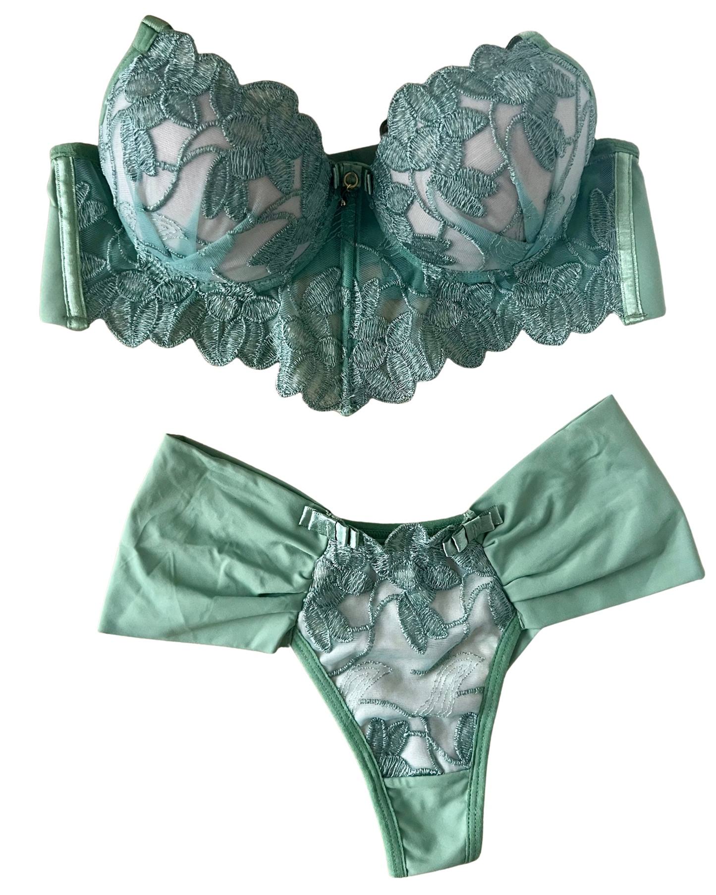 Embroidered Lace Push-Up Set