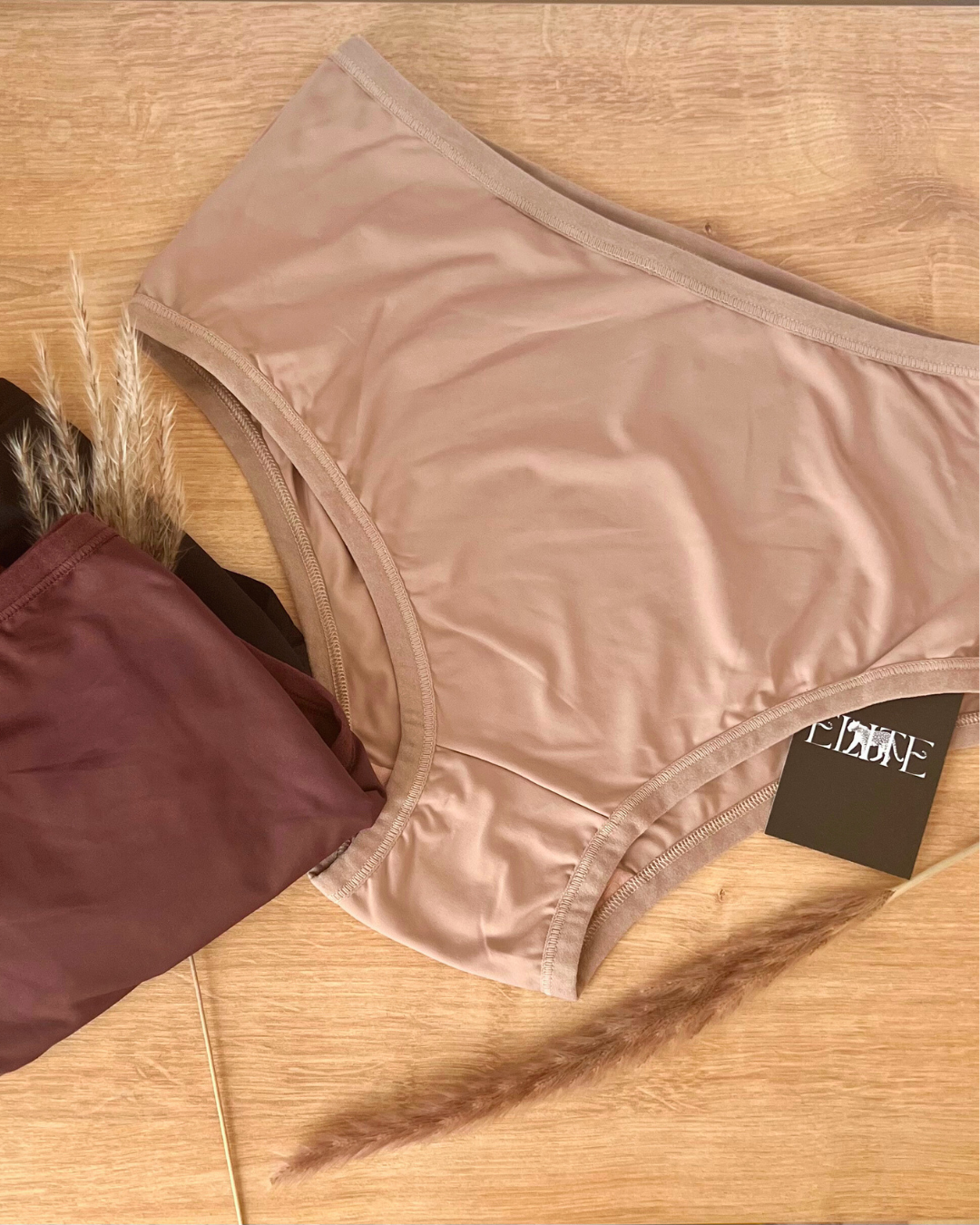 Curve Fit Seamless Thong